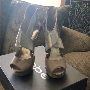 Night shoes high heel